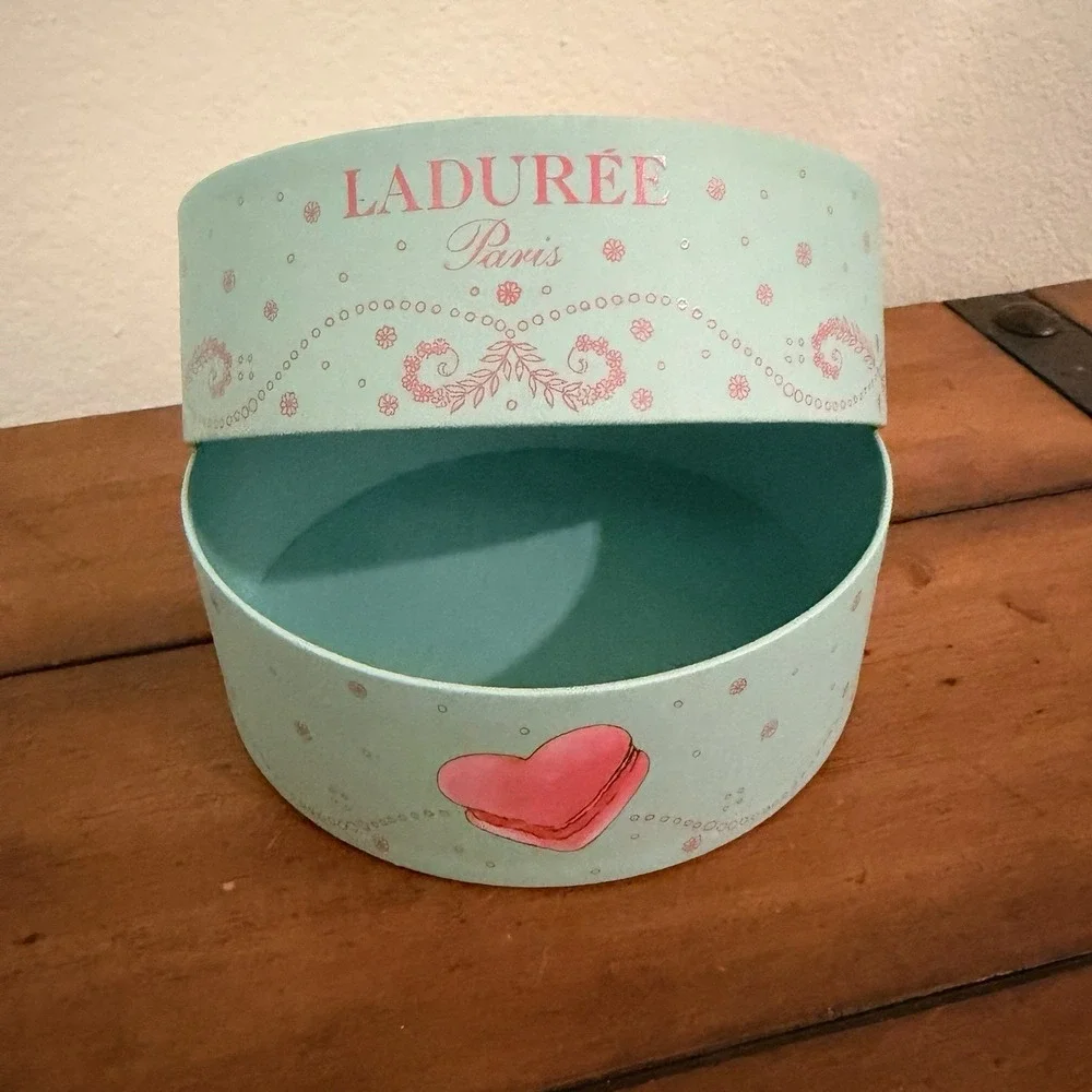 Laduree Paris Exclusive‎ Box (empty) Mademoiselle Macaron, RARE Limited Ed. 2017